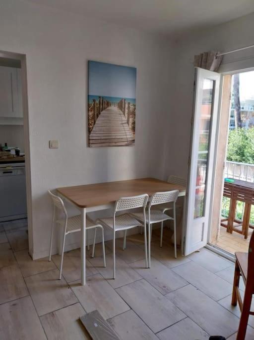 Appartement Port De Hyeres Hyères Exterior foto