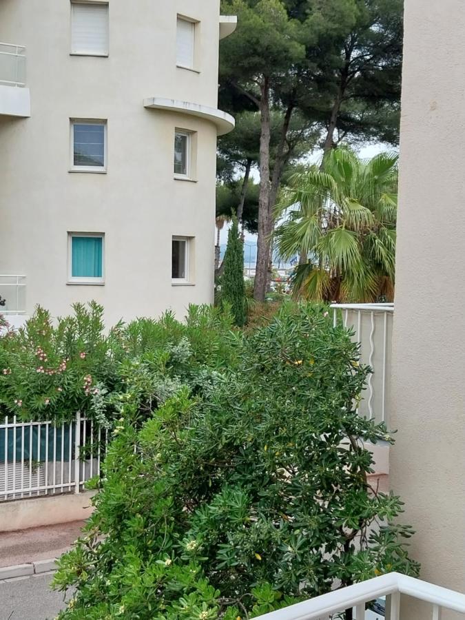 Appartement Port De Hyeres Hyères Exterior foto
